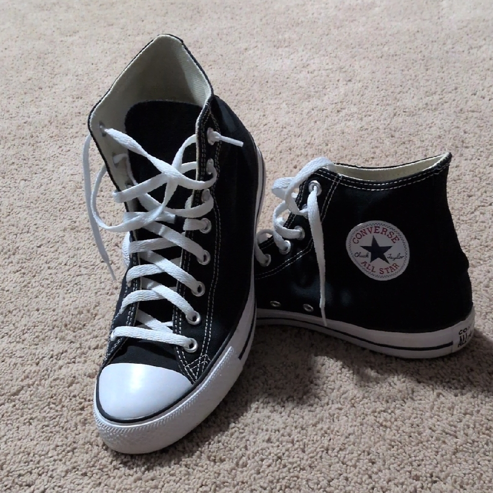 Converse Black and White High-Tops Unisex